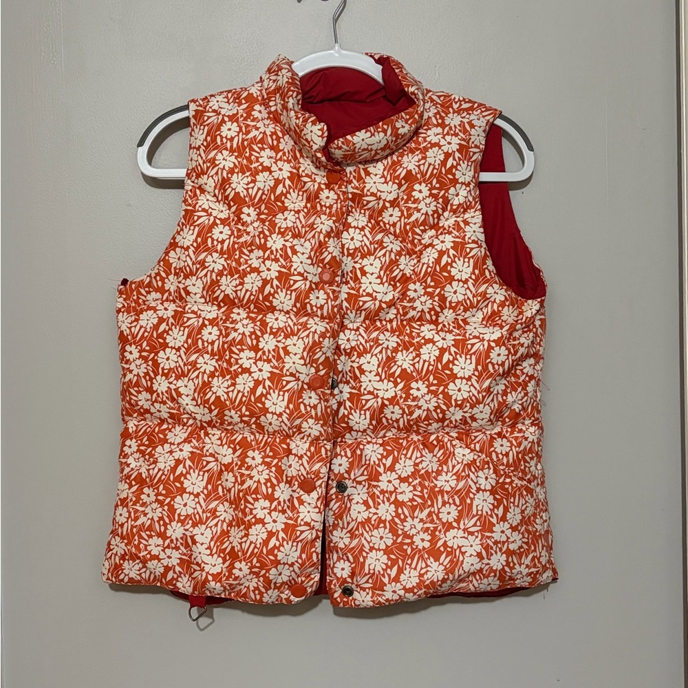 American Eagle Reversible Floral Puffer Vest Size Medium